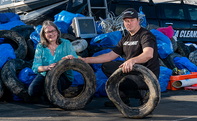 tyrewise-seacleaners-clearing-dumped-tyres